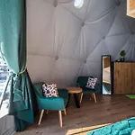 Campismo de Luxo Glamp Mala Laka Jacuzzi & Sauna