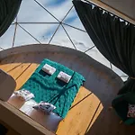 Glamp Mala Laka Jacuzzi & Sauna Campismo de Luxo