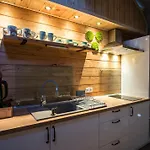 Glamp Mala Laka Jacuzzi & Sauna