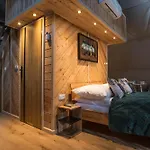 Glamp Mala Laka Jacuzzi & Sauna Campismo de Luxo *