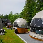 Campismo de Luxo Glamp Mala Laka Jacuzzi & Sauna *