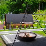Glamp Mala Laka Jacuzzi & Sauna