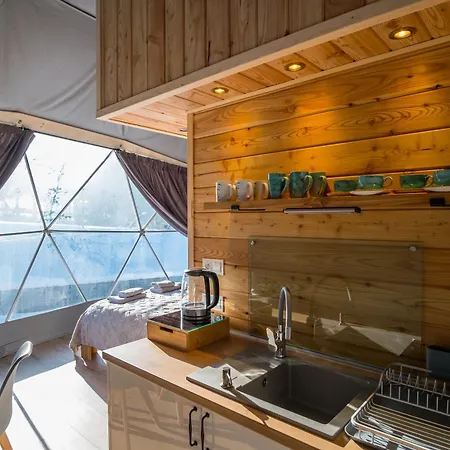 Glamp Mala Laka Jacuzzi & Sauna * 자코파네