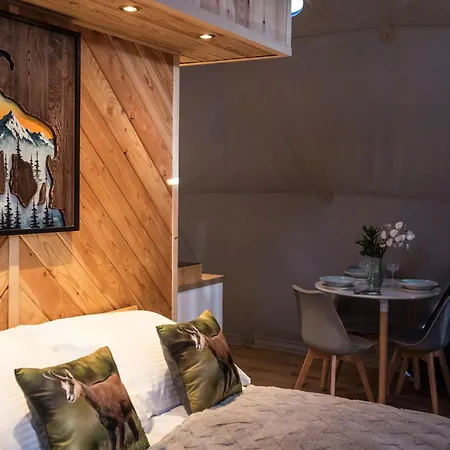 Glamp Mala Laka Jacuzzi & Sauna