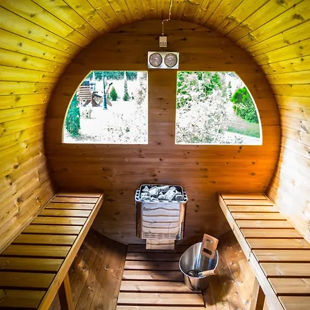 럭셔리텐트 Glamp Mala Laka Jacuzzi & Sauna 자코파네