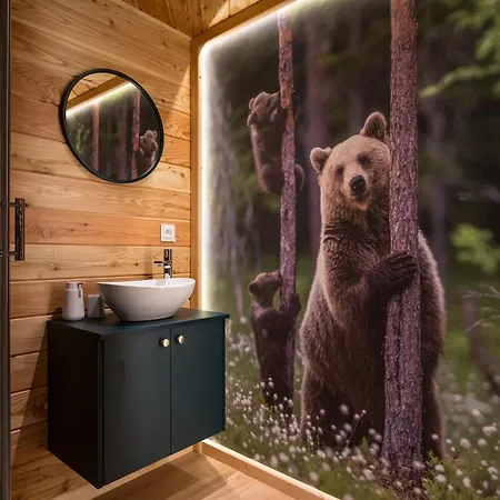 Glamp Mala Laka Jacuzzi & Sauna * زاكوباني