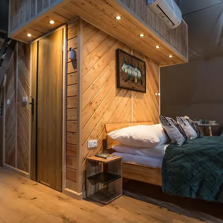 Glamp Mala Laka Jacuzzi & Sauna 럭셔리텐트 *