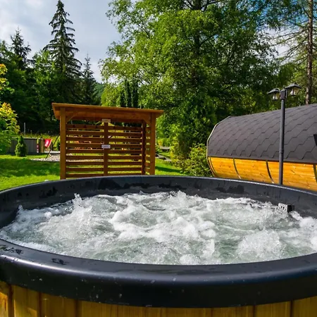 خيمة فخمة Glamp Mala Laka Jacuzzi & Sauna زاكوباني