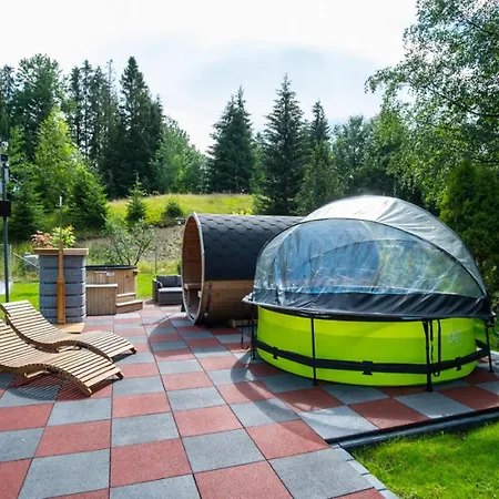 خيمة فخمة Glamp Mala Laka Jacuzzi & Sauna زاكوباني