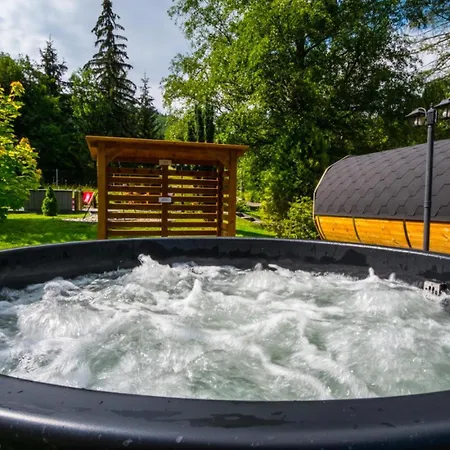 Glamp Mala Laka Jacuzzi & Sauna زاكوباني
