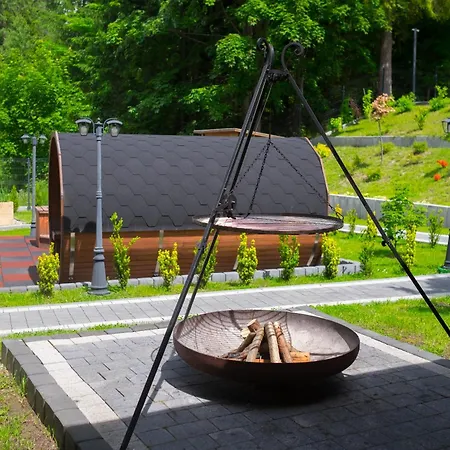 Glamp Mala Laka Jacuzzi & Sauna