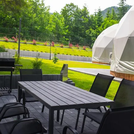 Glamp Mala Laka Jacuzzi & Sauna *