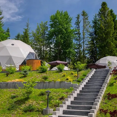 Glamp Mala Laka Jacuzzi & Sauna Campo de lujo