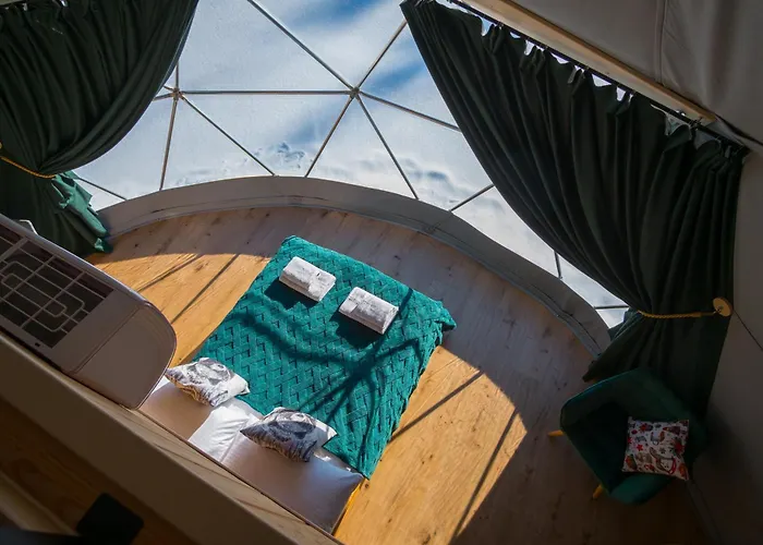 Glamp Mala Laka Jacuzzi & Sauna Campo de lujo