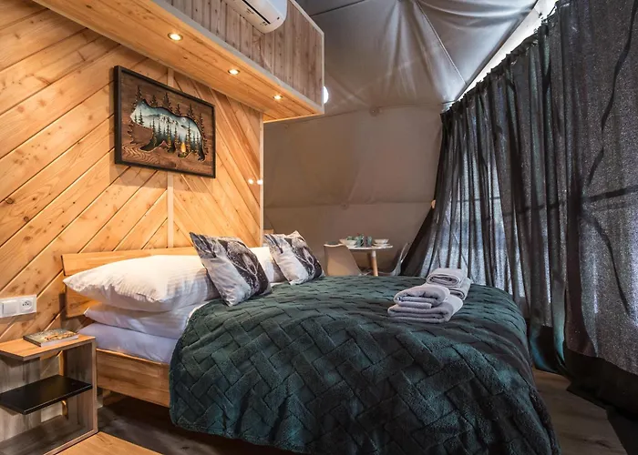 Campo de lujo Glamp Mala Laka Jacuzzi & Sauna