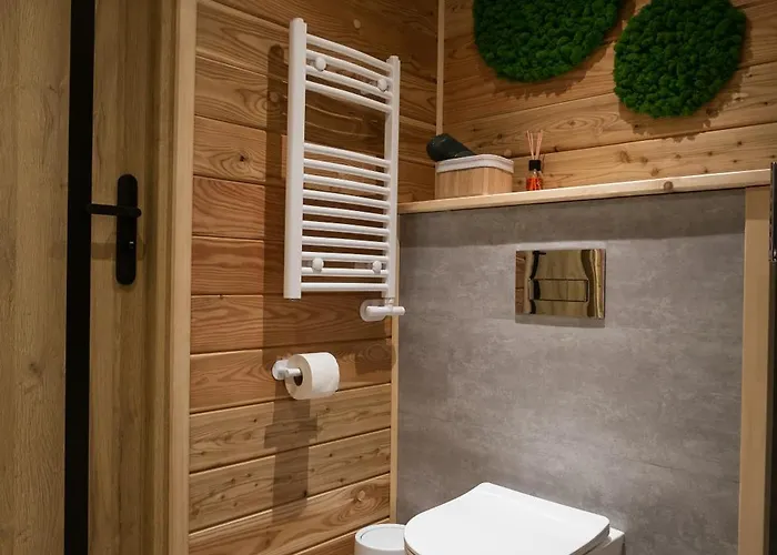 Glamp Mala Laka Jacuzzi & Sauna Campo de lujo *