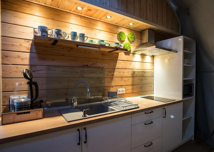 Glamp Mala Laka Jacuzzi & Sauna