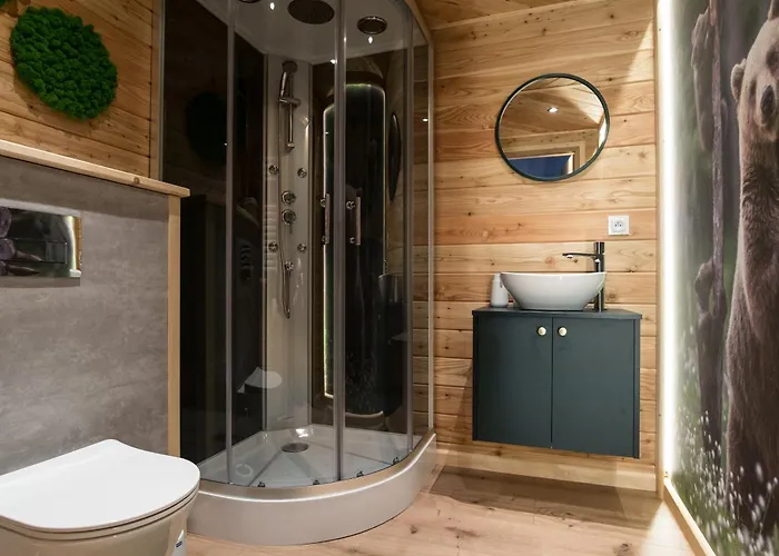 Glamp Mala Laka Jacuzzi & Sauna Campo de lujo