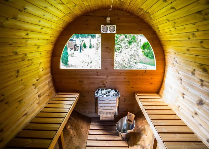 Glamp Mala Laka Jacuzzi & Sauna Campo de lujo *