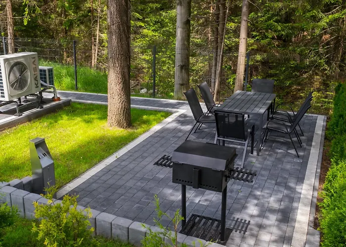 Campo de lujo Glamp Mala Laka Jacuzzi & Sauna *