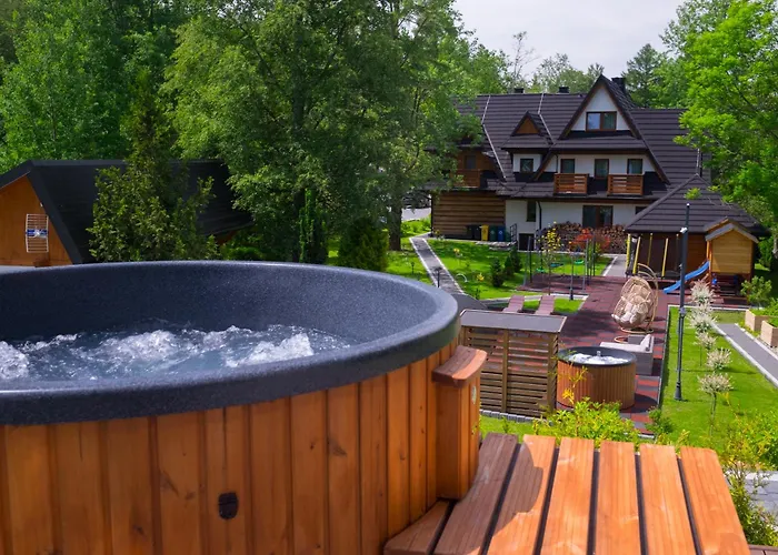 Glamp Mala Laka Jacuzzi & Sauna Campo de lujo *