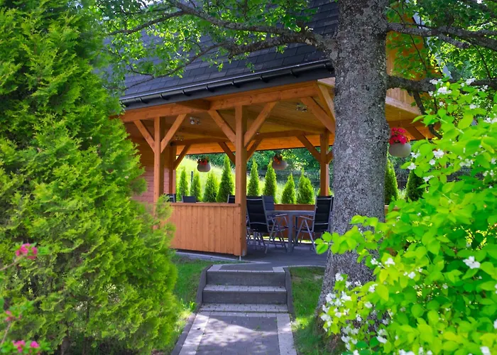 Glamp Mala Laka Jacuzzi & Sauna *