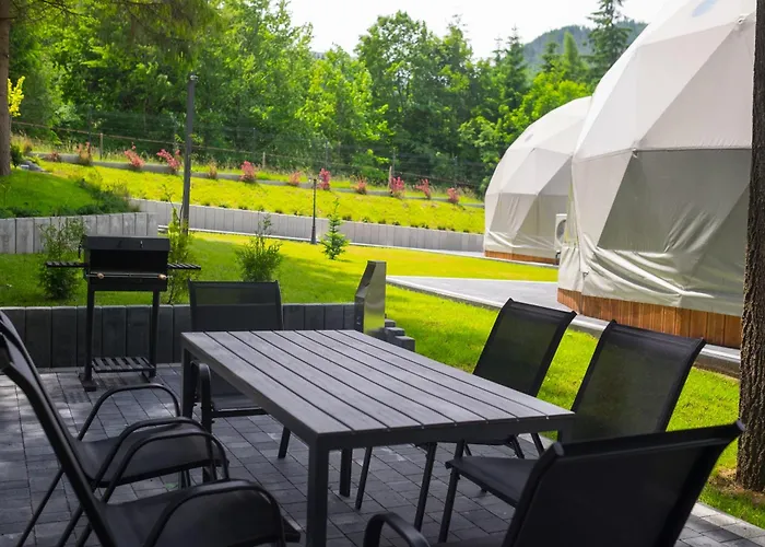 Glamp Mala Laka Jacuzzi & Sauna *